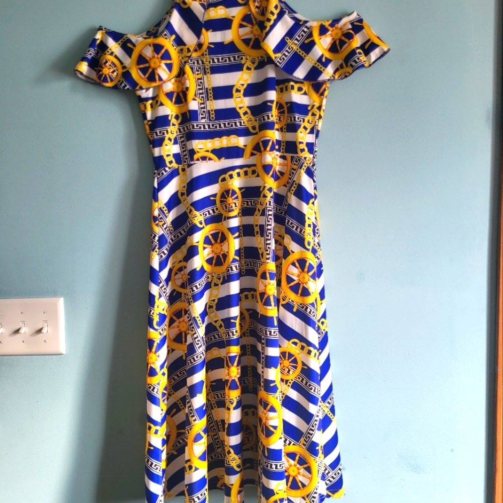 Dress - Picture 2 of 2